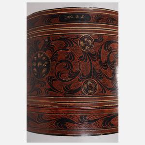 Rot-schwarze Betelbox