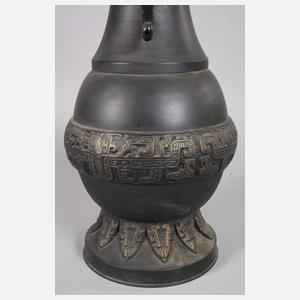 Große HU-Bronzevase