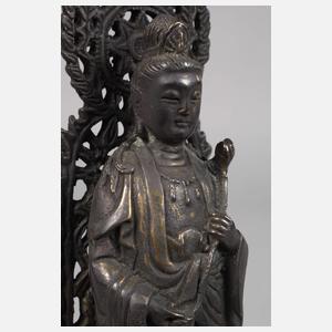 Stehende Guanyin