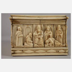 Neogotische Schatulle