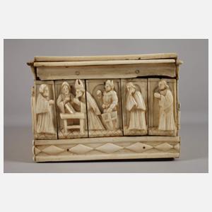 Neogotische Schatulle