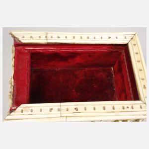 Neogotische Schatulle