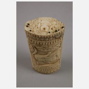 Zwei Schnupftabakdosen