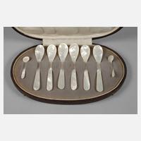 Sechs Kaviarlöffel111