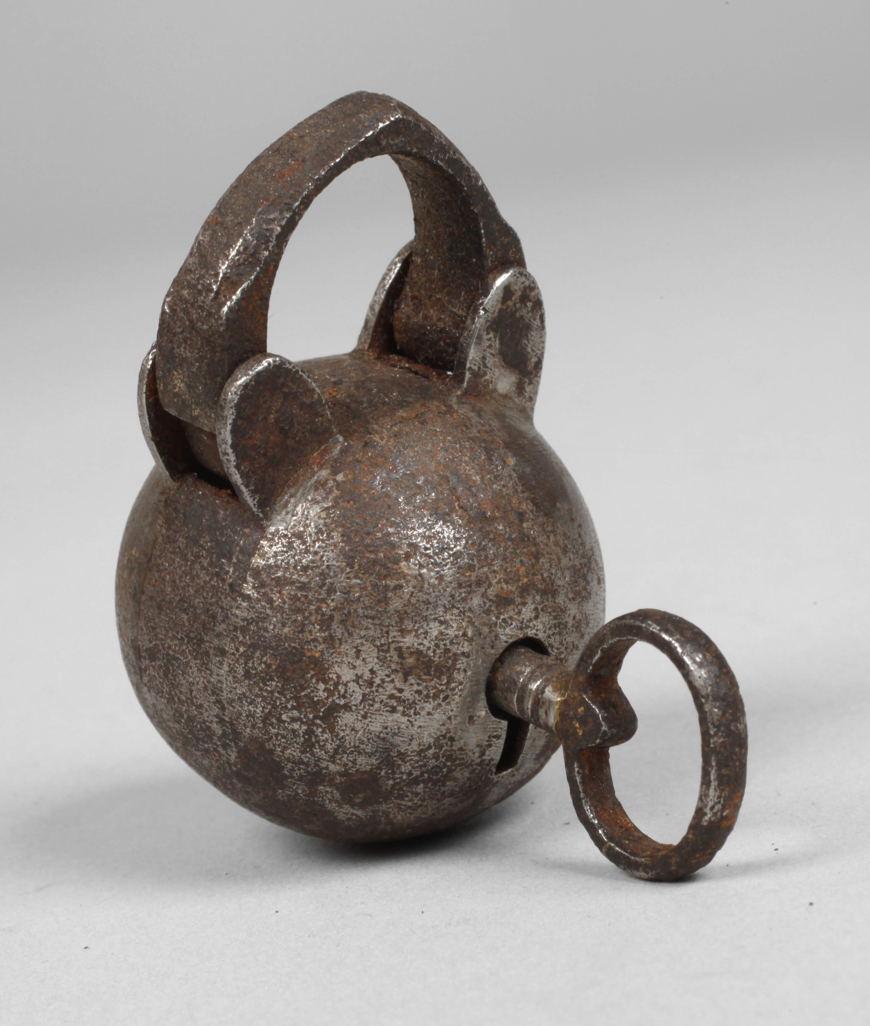 Kleines spätgotisches Kugelschloss