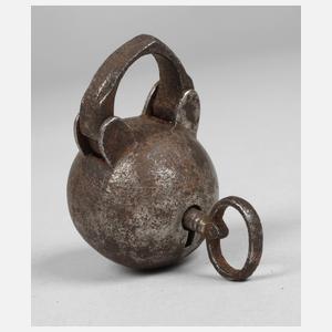 Kleines spätgotisches Kugelschloss