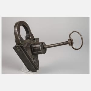 Spätgotisches Vorhängeschloss