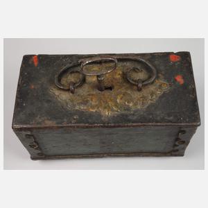 Barocke Eisenkassette