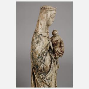 Frühe Madonnenfigur