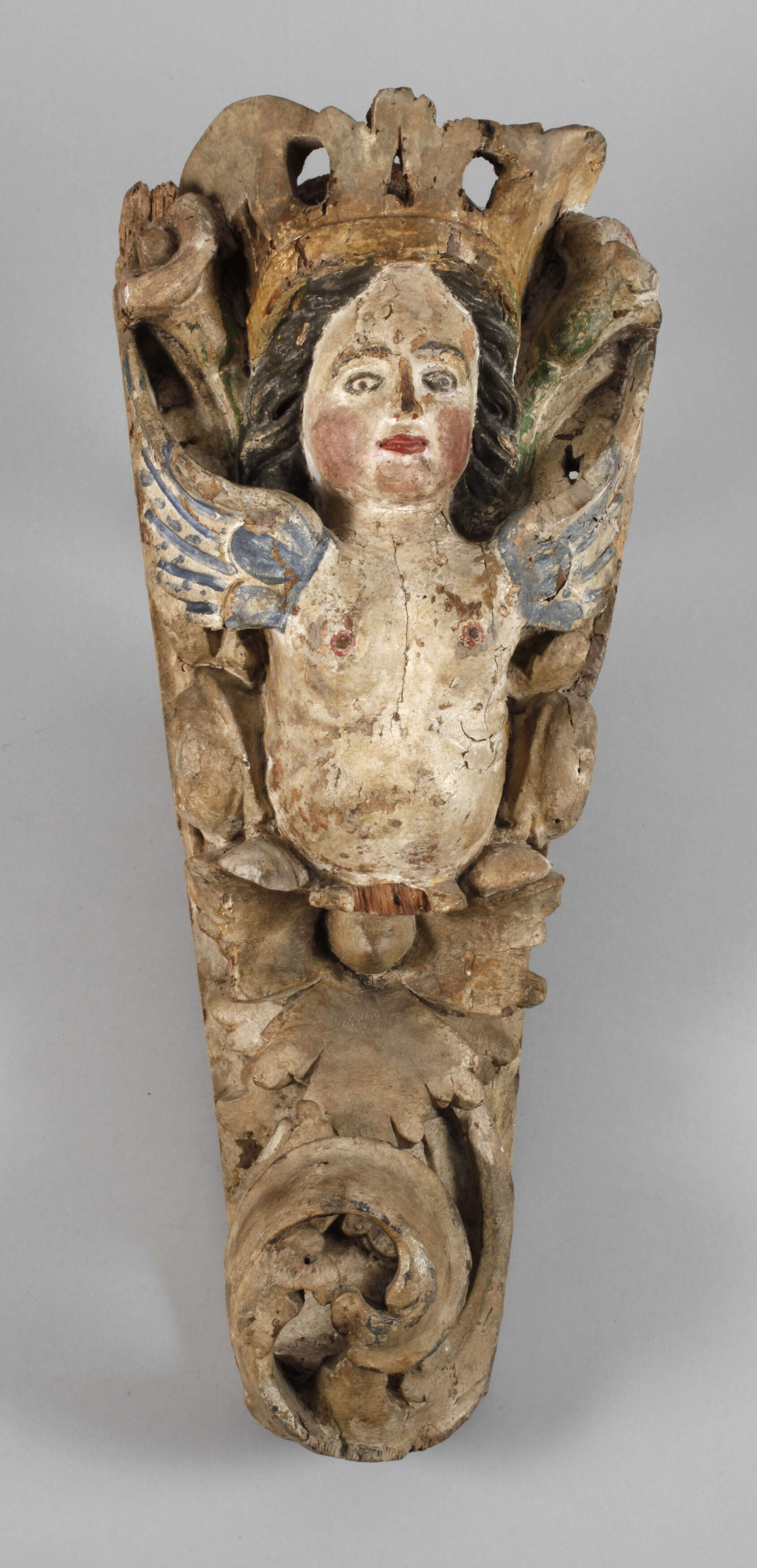 Geschnitztes Kapitell