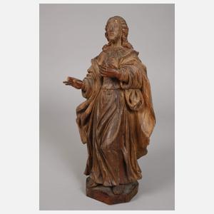 Drei geschnitzte Heiligenfiguren