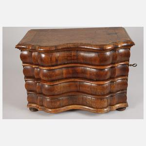 Barocke Miniaturkommode