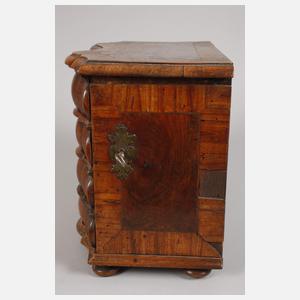 Barocke Miniaturkommode