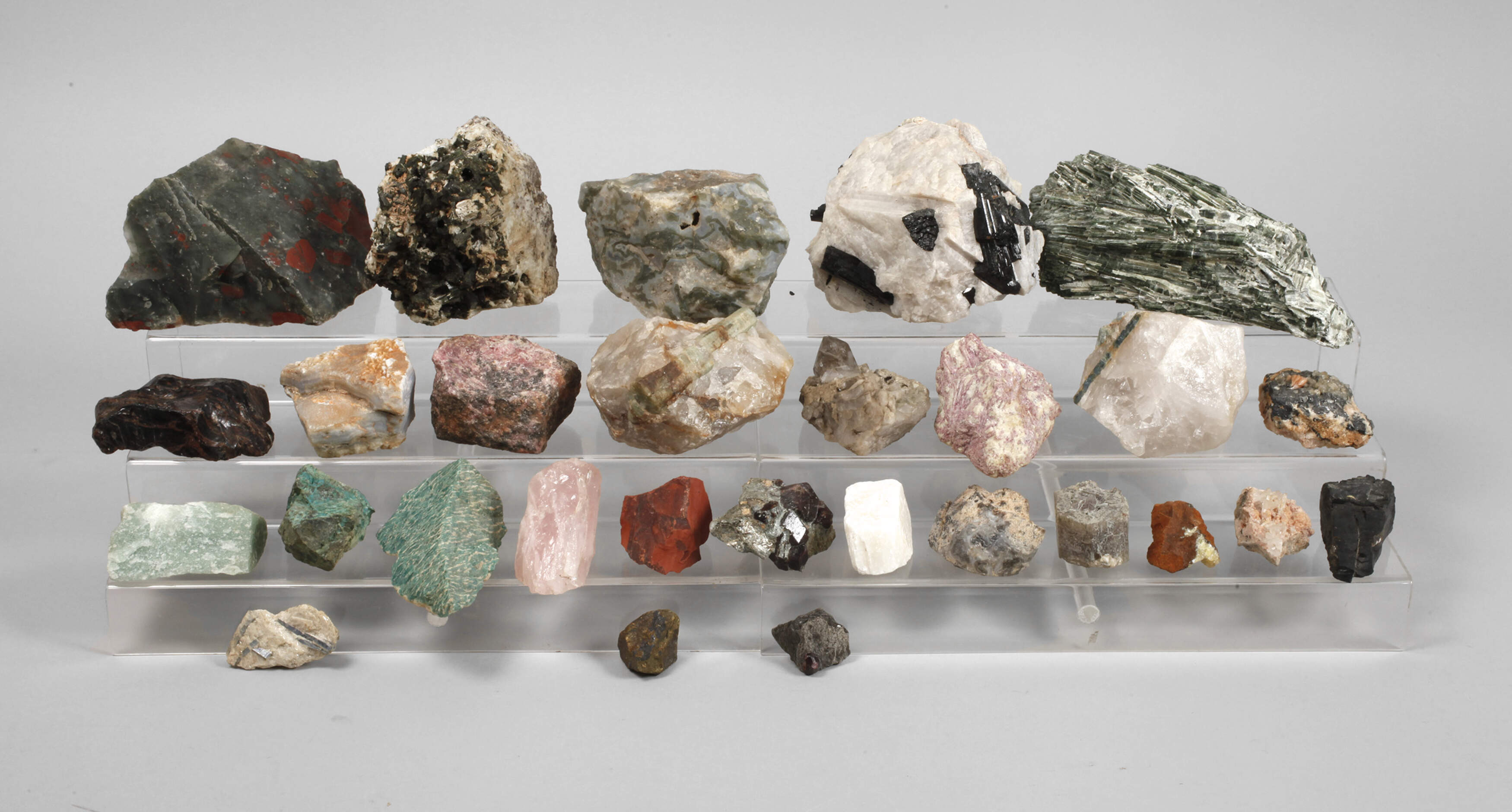 Mineraliensammlung und Diamantkristalle weltweit