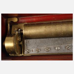 Große Walzenspieldose