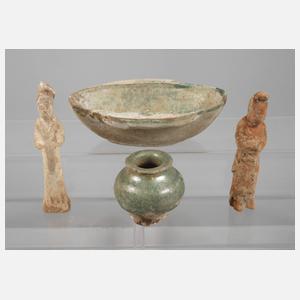 Vier historische Artefakte