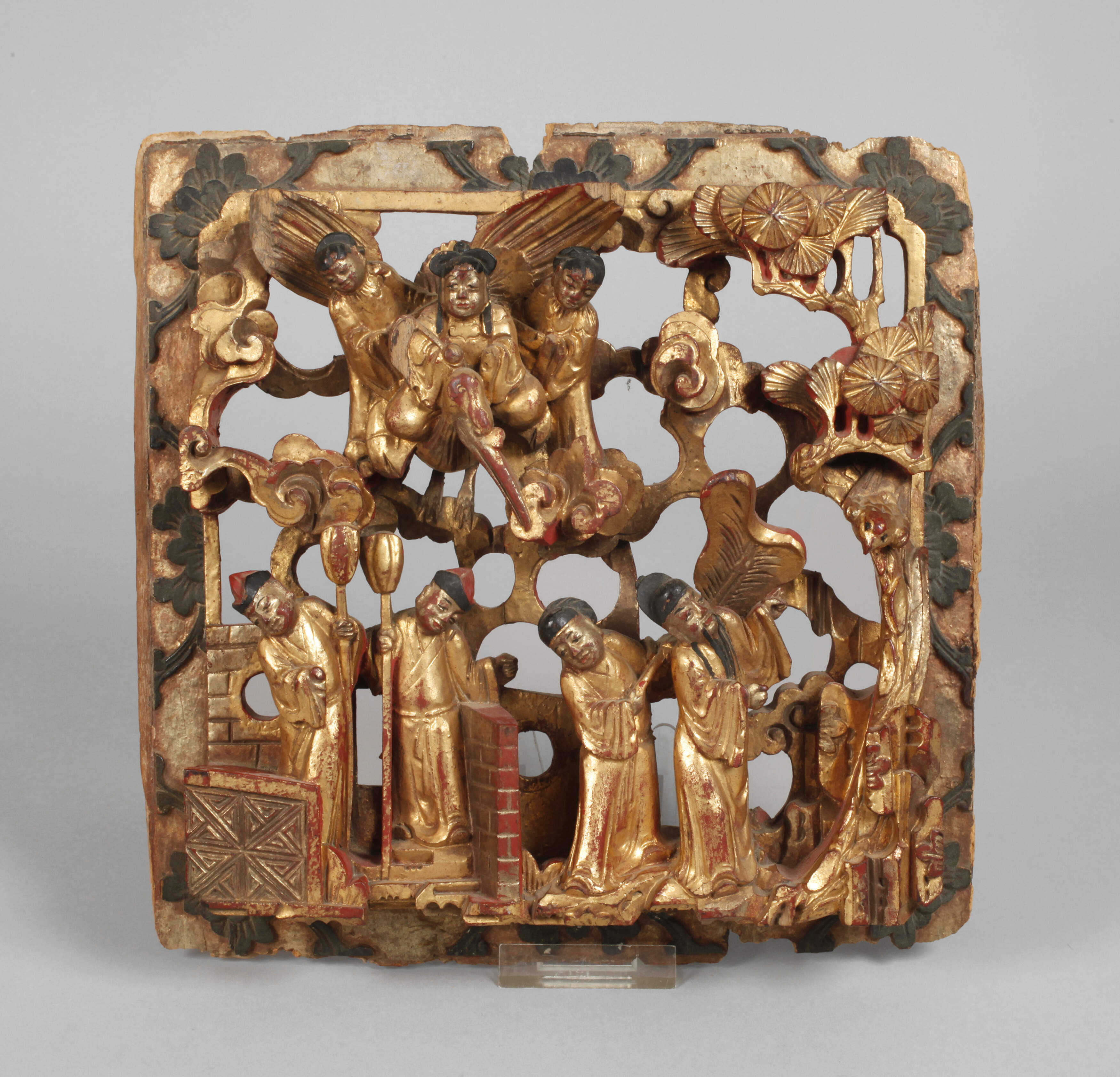 Beschnitzte Reliefplatte