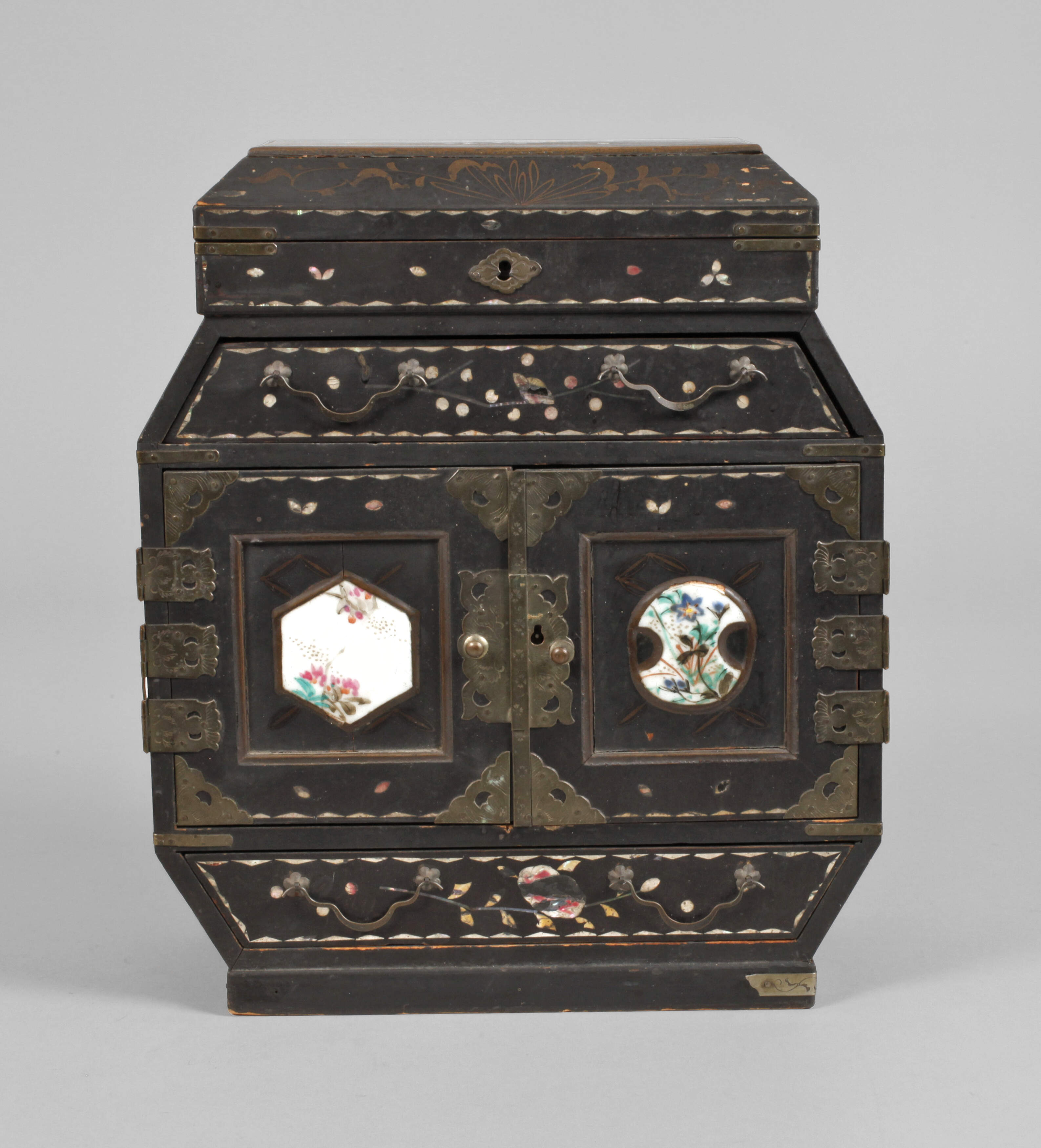 Miniaturschränkchen