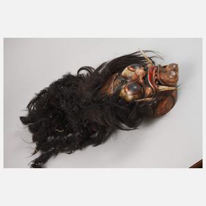 Zwei balinesische Tanzmasken