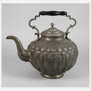 Übergroßer Teekessel