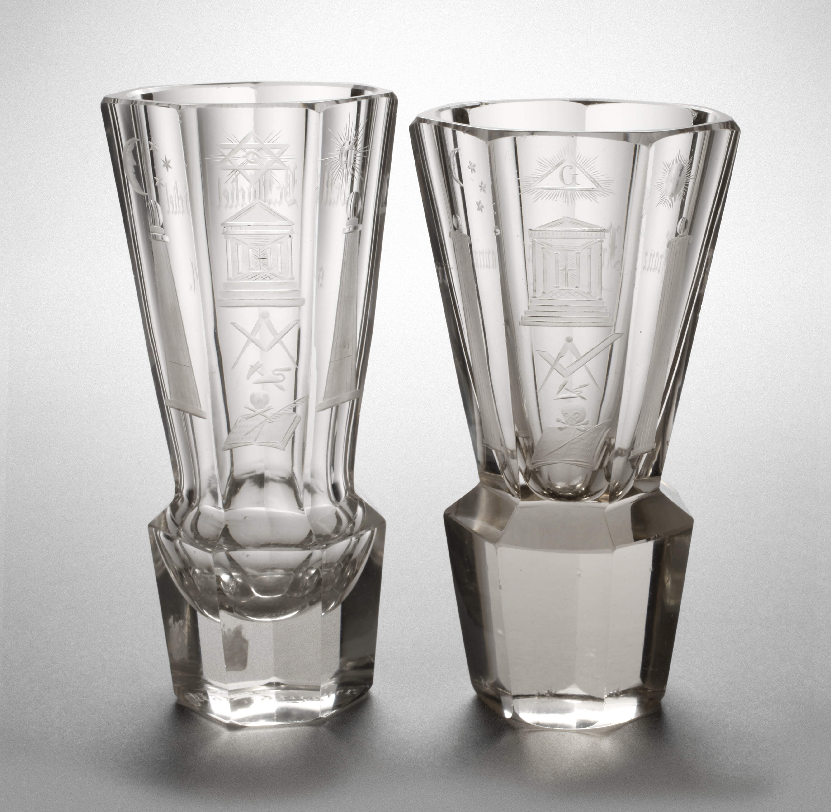 Zwei Freimaurergläser