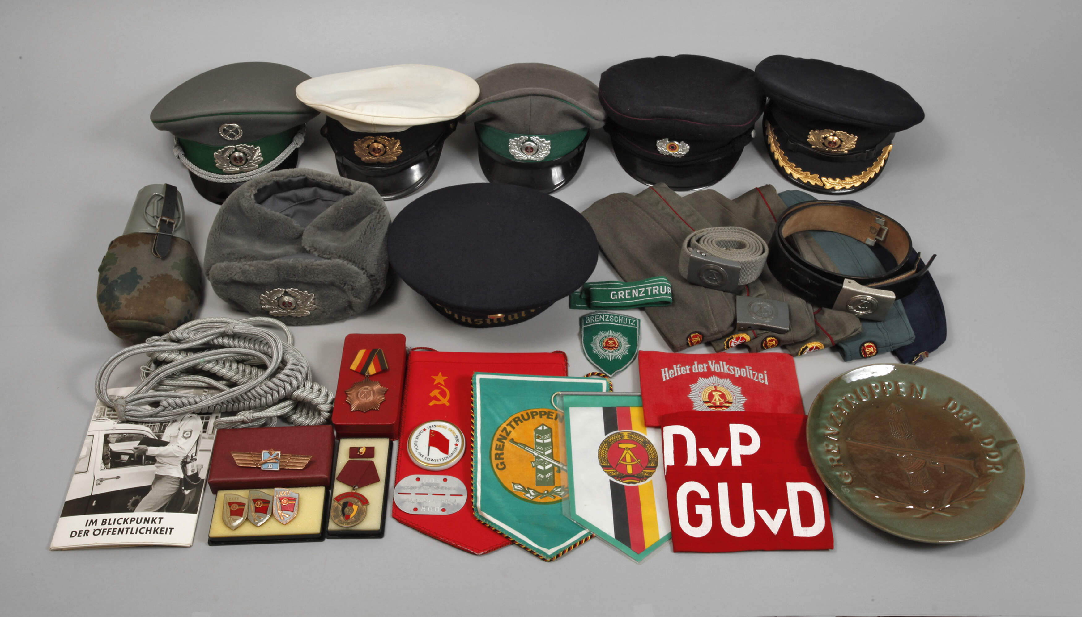 Großes Konvolut NVA