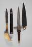 Zwei orientalische Dolche