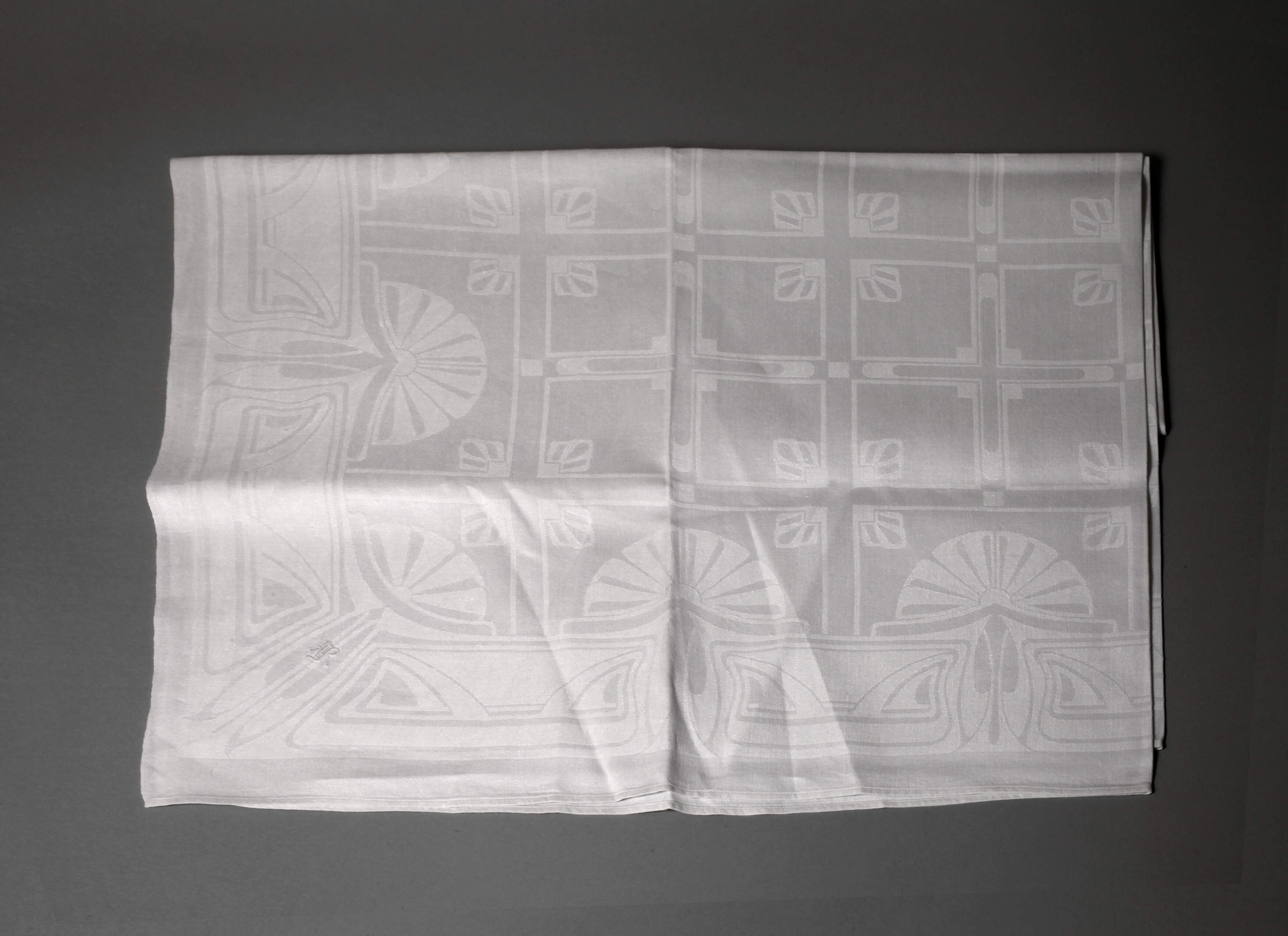 Tischdecke geometrischer Jugendstildekor