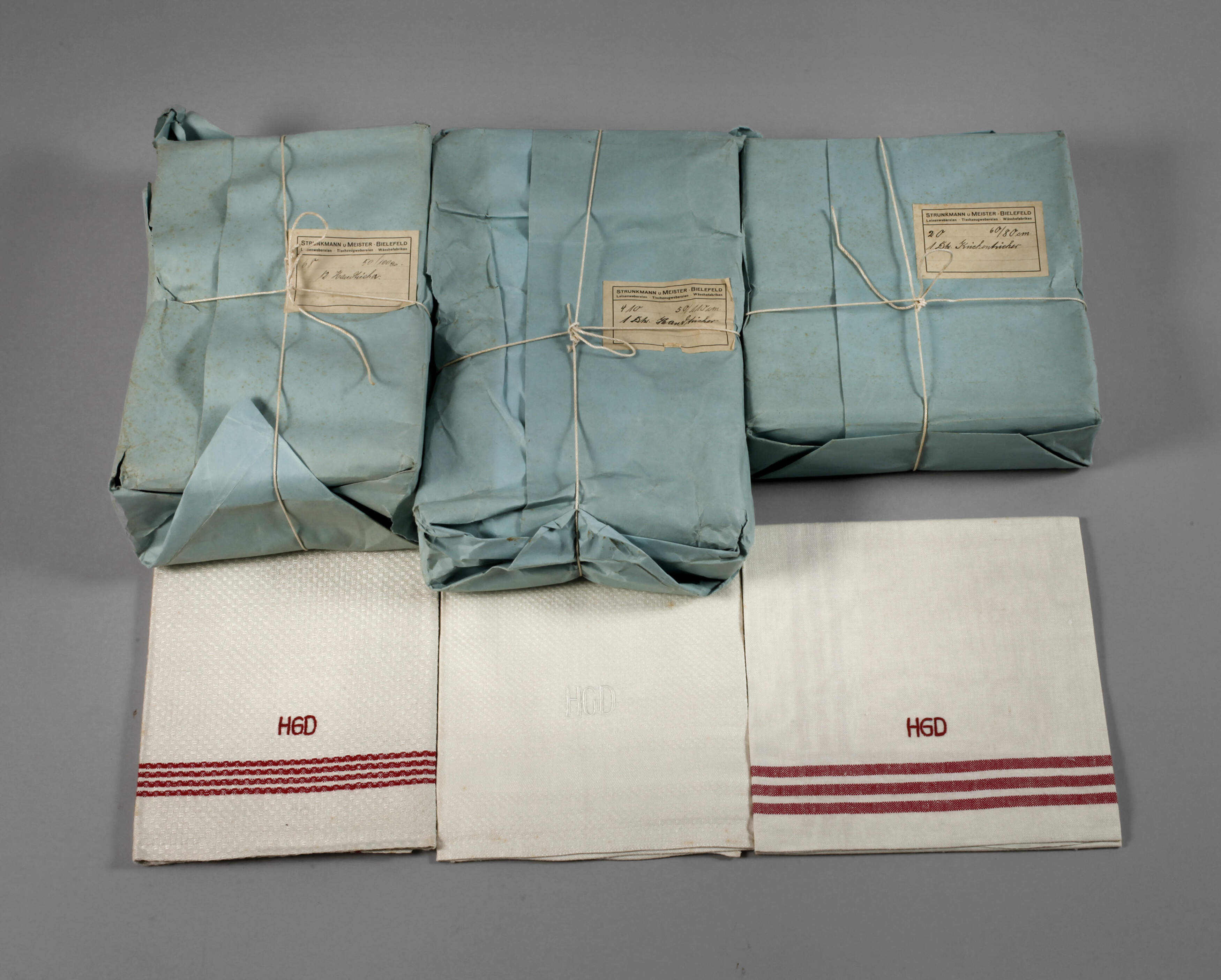 Drei Dutzend Handtücher und Küchentücher