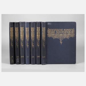 Sieben Bände Deutsche Kunst & Dekoration