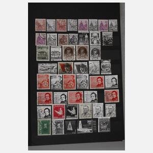 Große Briefmarkenspezialsammlung DDR