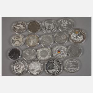 Konvolut Silbermedaillen und -münzen
