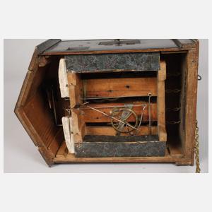 Rahmenuhr mit Kuckuck