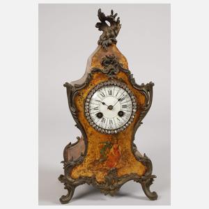 Kleine Tischuhr im Rokokostil