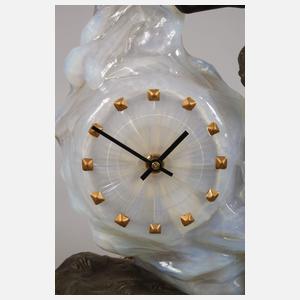 Große Art déco-Kaminuhr mit Beleuchtung