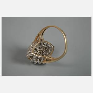 Damenring mit Brillanten von zusammen ca. 2 ct