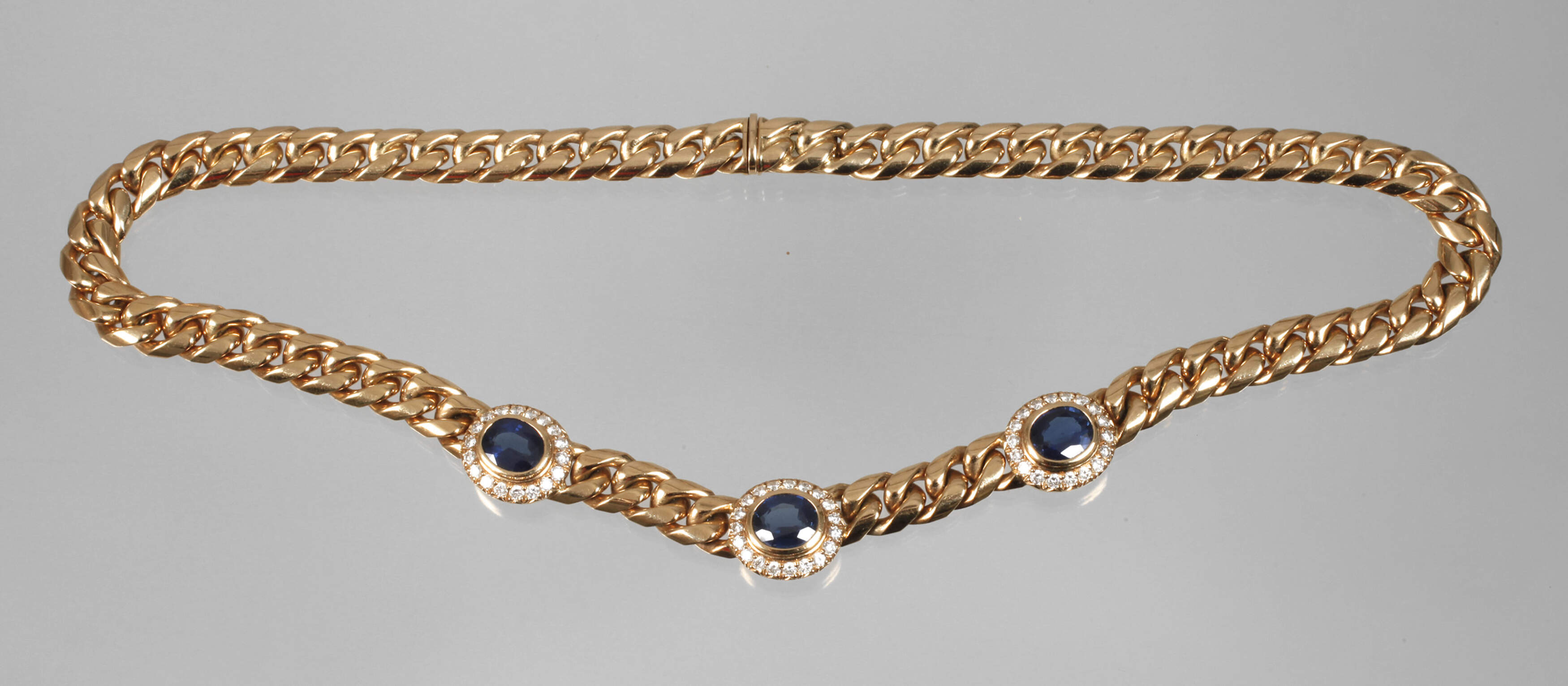 Hochwertiges Saphircollier