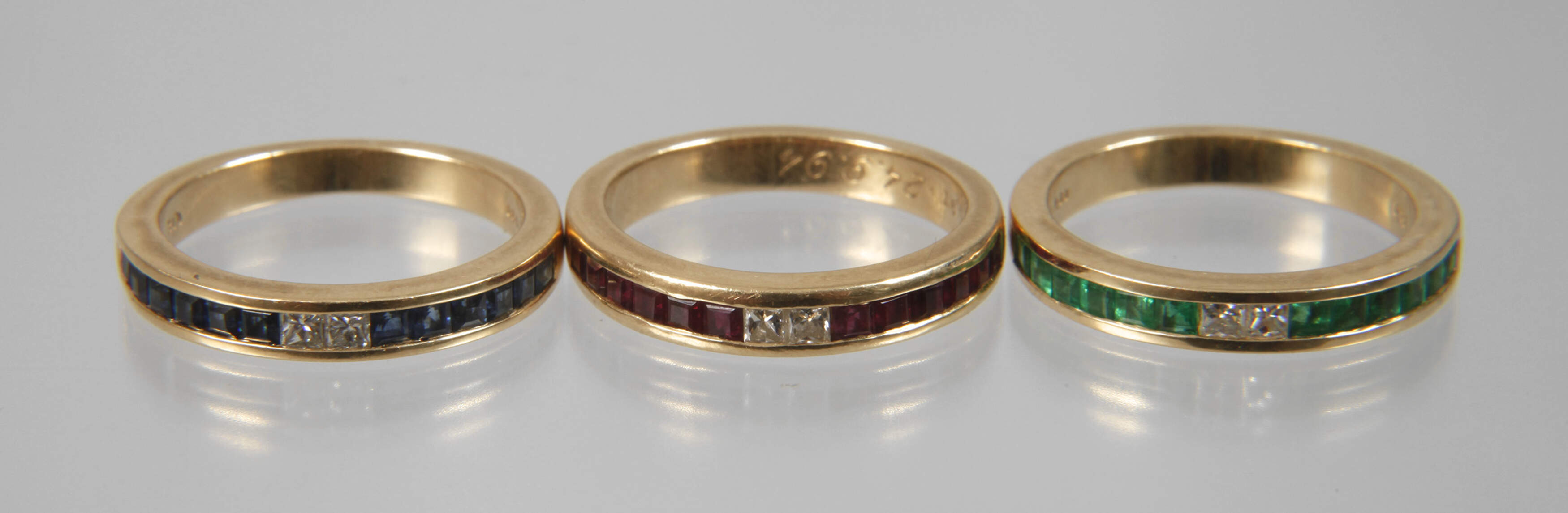 Ringset mit Diamanten und Steinbesatz