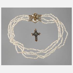 Zwei Teile historischer Schmuck