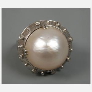 Damenring mit Mabéperle und Diamanten