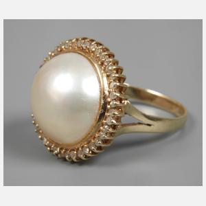Damenring mit Mabéperle und Diamanten