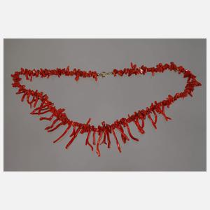 Zwei Korallencolliers