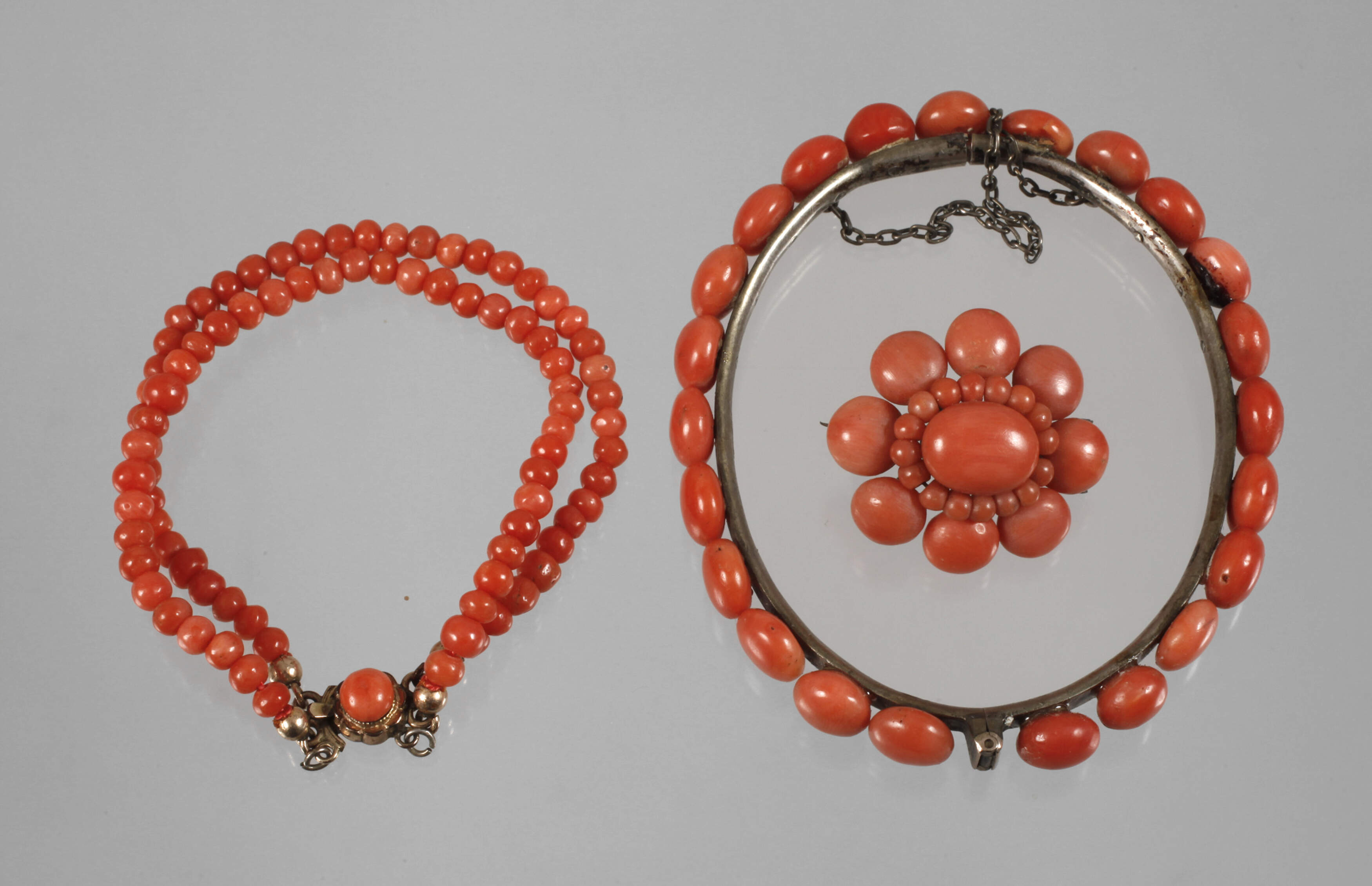 Konvolut historischer Korallenschmuck