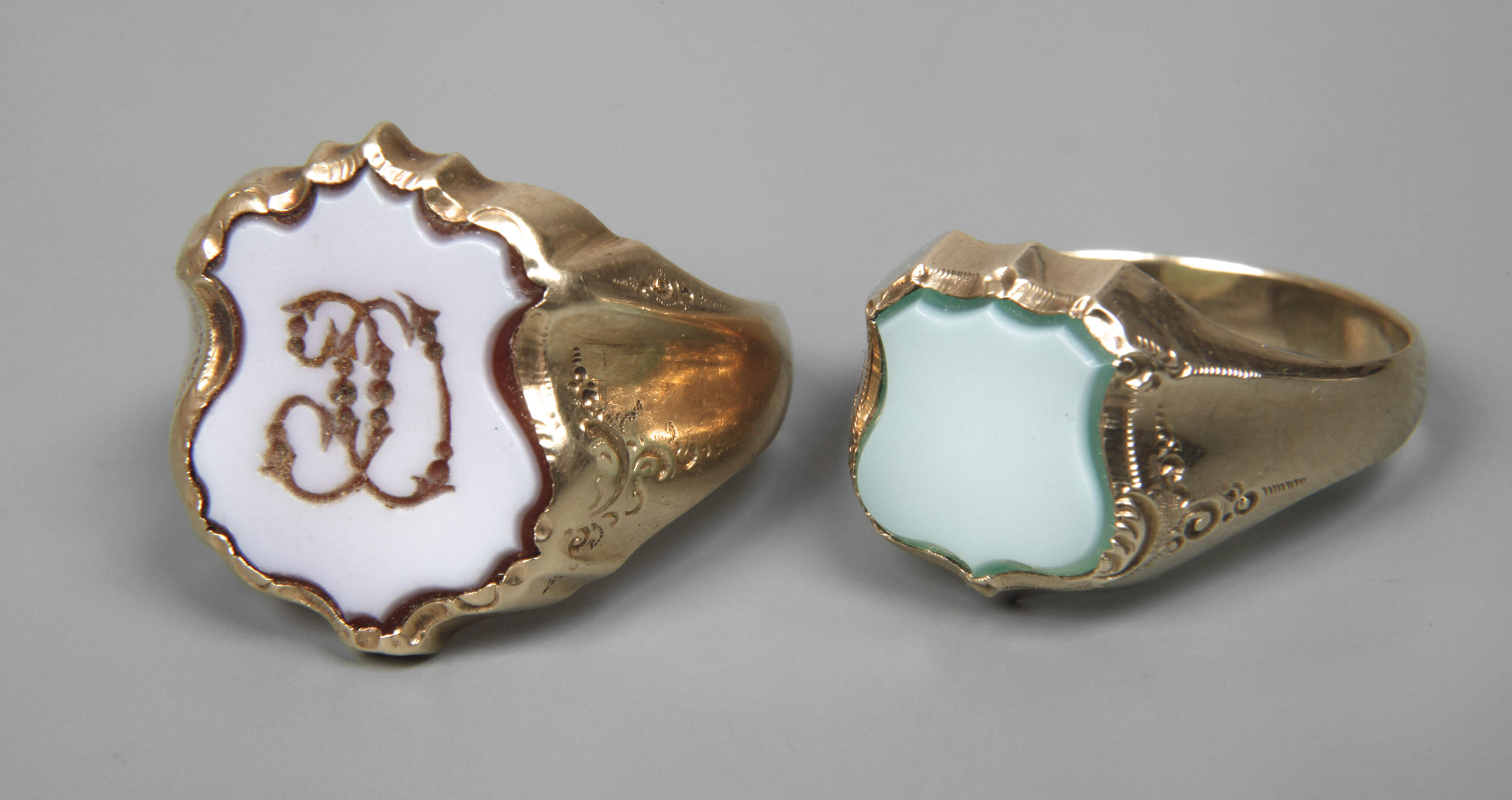 Zwei Herrenringe mit Lagensteinen