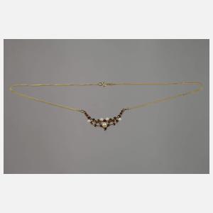 Collier mit Granaten und Perlen