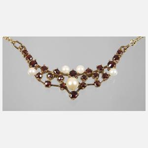 Collier mit Granaten und Perlen