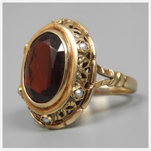 Damenring mit Granat und Saatperlen