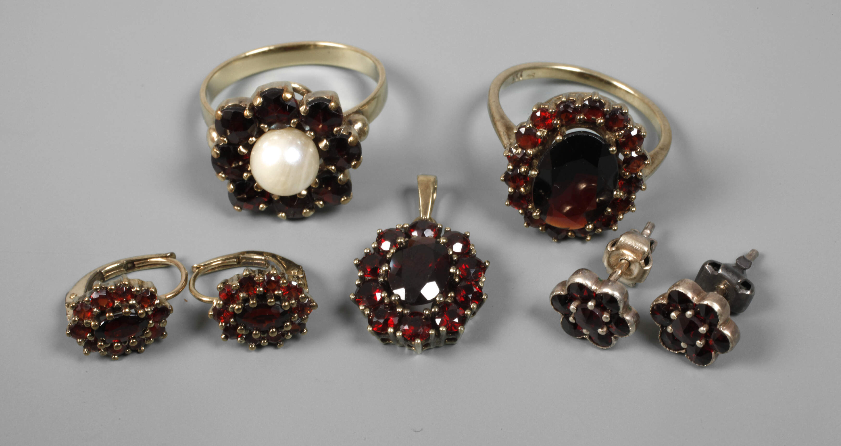 Konvolut Granatschmuck