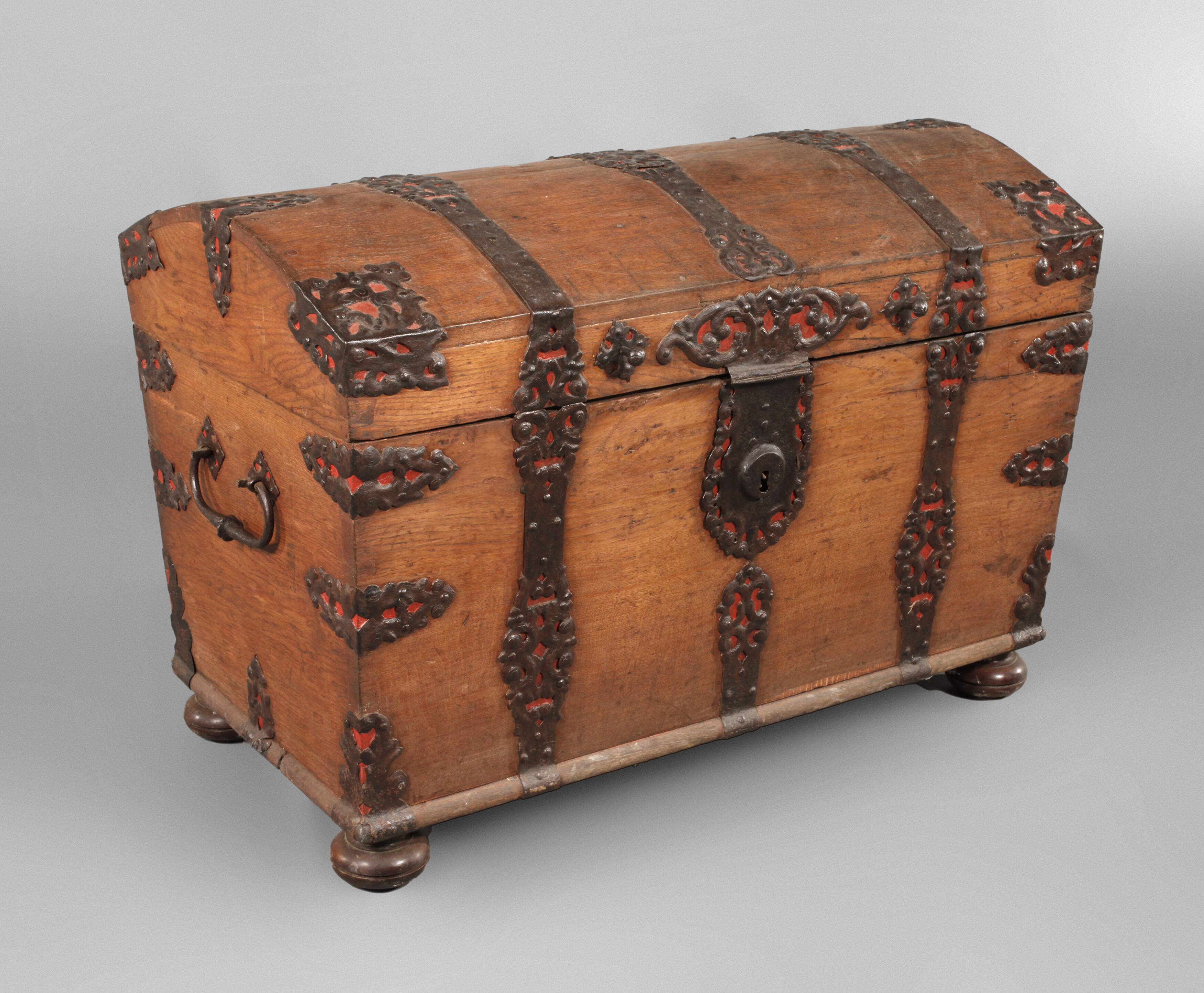 Runddeckeltruhe barock