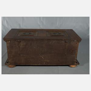 Bäuerliche Flachdeckeltruhe